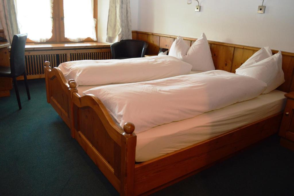 Hotel Zum Kreuz Aarau Pokoj fotografie